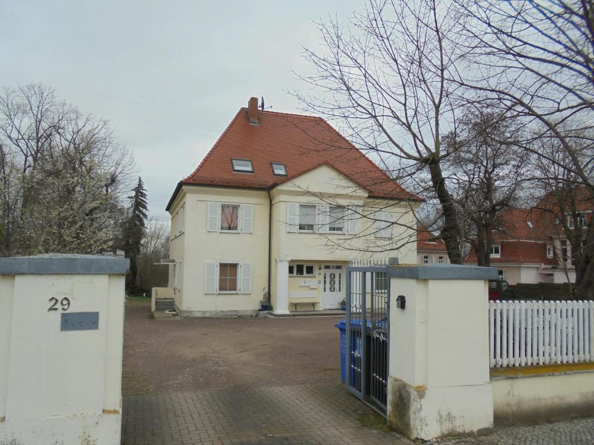 Apartmenthaus Am Schlosspark Schkopau Zewnętrze zdjęcie